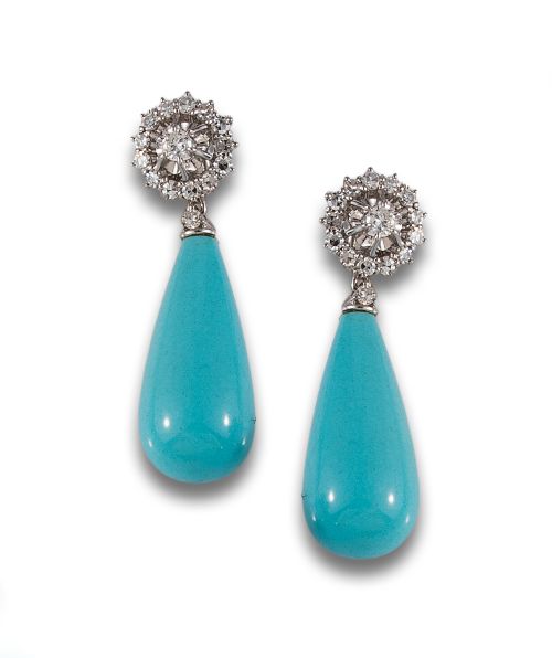 PENDIENTES EN PLATINO CON ROSETÓN DE DIAMANTES Y PERILLAS D