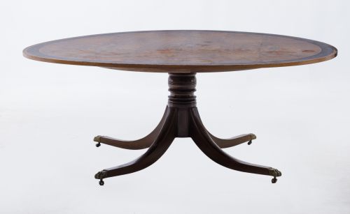 Mesa de comedor circular de estilo sheraton, S. XX