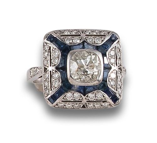 SORTIJA DE ESTILO ART DÉCO EN ORO CON DIAMANTES Y ZAFIROS C