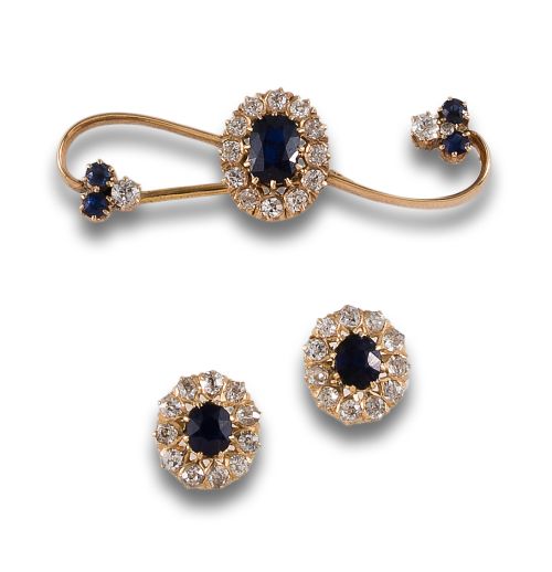 CONJUNTO DE BROCHE Y PENDIENTES EN ORO CON ZAFIROS Y DIAMAN