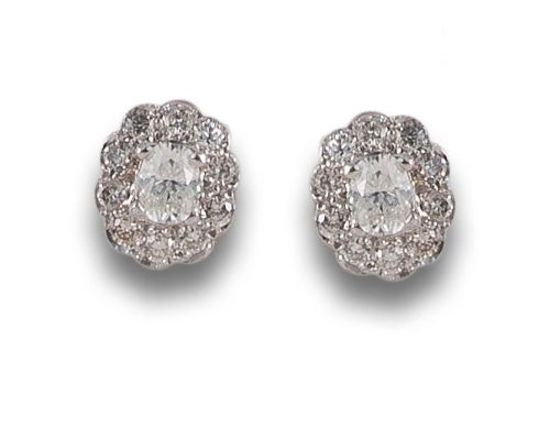 PENDIENTES EN ORO CON DIAMANTES