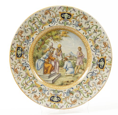 Plato de cerámica siguiendo modelos antiguos, Italia, S. XX