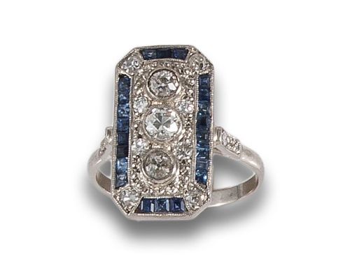DIAMOND AND SAPPHIRE COCKTAIL RING, IN PLATINUM