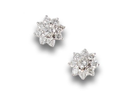 PENDIENTES FLORES DE DIAMANTES, EN ORO BLANCO