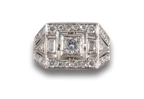 SORTIJA, ESTILO ART DÉCO, DE DIAMANTES, EN PLATINO