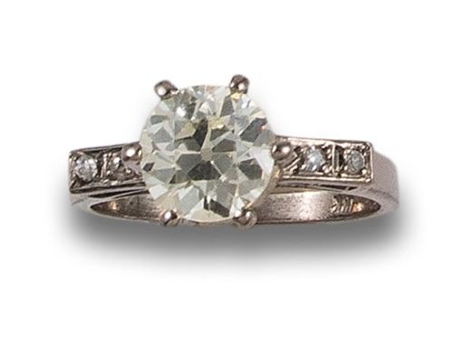 SORTIJA SOLITARIO DE DIAMANTES, EN PLATINO