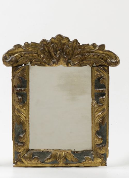 Espejo realizado a partir de elementos del S. XVII