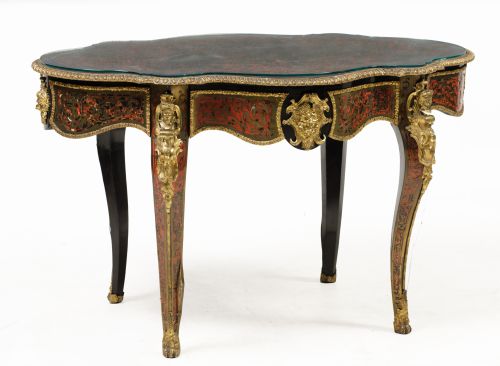 Mesa  de estilo Napoleón III, Francia, pps. S. XX