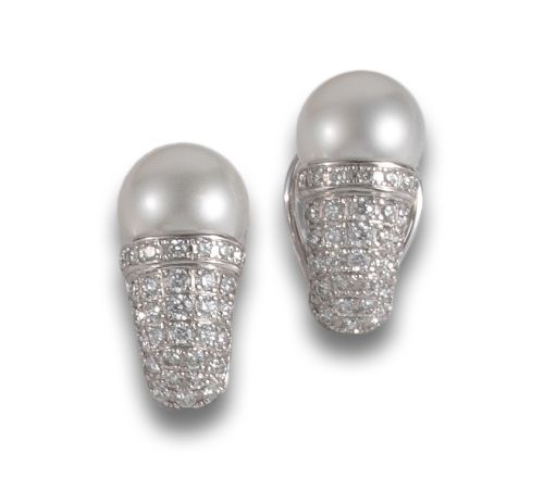 PENDIENTES EN ORO CON PERLAS Y DIAMANTES