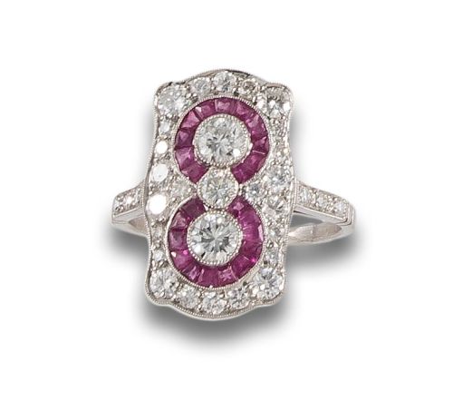 SORTIJA LANZADERA, ESTILO ART DÉCO, DE DIAMANTES Y RUBÍES,