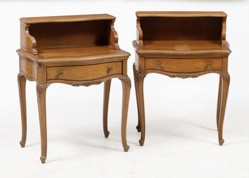 Pareja de mesillas de noche de estilo Luis XV, España, med.