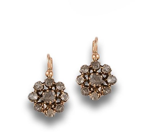 PENDIENTES ANTIGUOS DE DIAMANTES, EN ORO