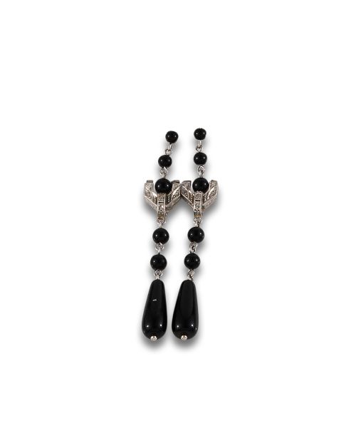 LONG PLATINUM, ONYX AND DIAMONDS EARRINGS