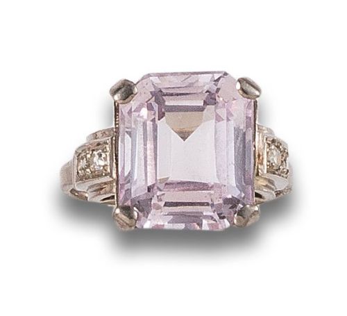 SORTIJA, ESTILO ART DÉCO, DE DIAMANTES Y ROSA DE FRANCIA, E