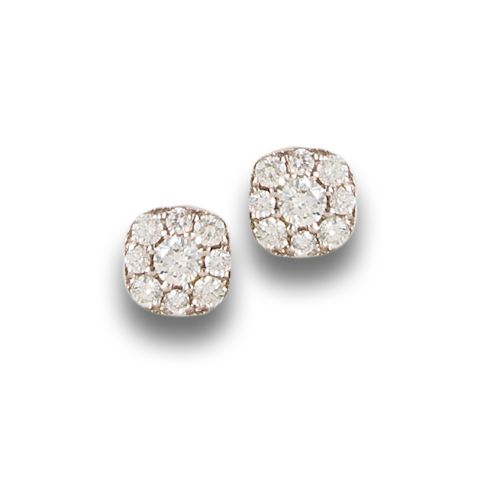 PENDIENTES ROSETONES DE DIAMANTES, EN ORO BLANCO