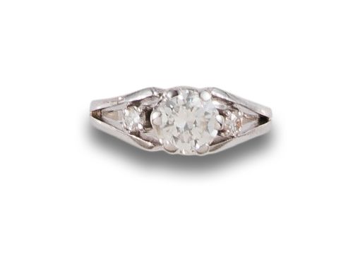 SOLITARIO DE DIAMANTE, EN ORO BLANCO