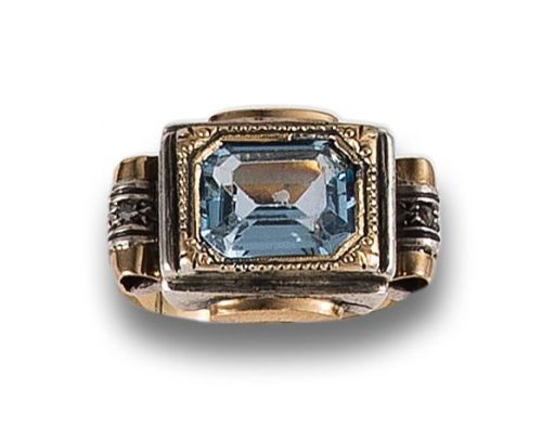 SORTIJA, ESTILO ANTIGUO, DE ESPINELA Y DIAMANTES, EN ORO Y