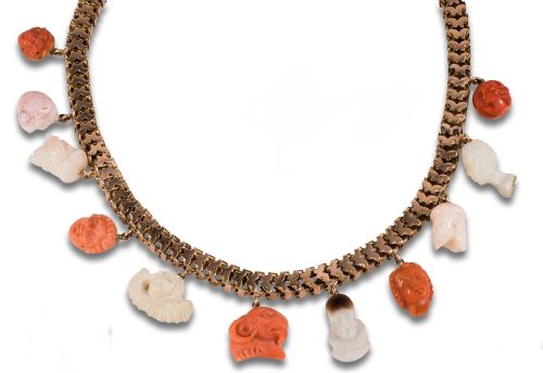 COLLAR, AÑOS 30, DE CORAL Y HUESO