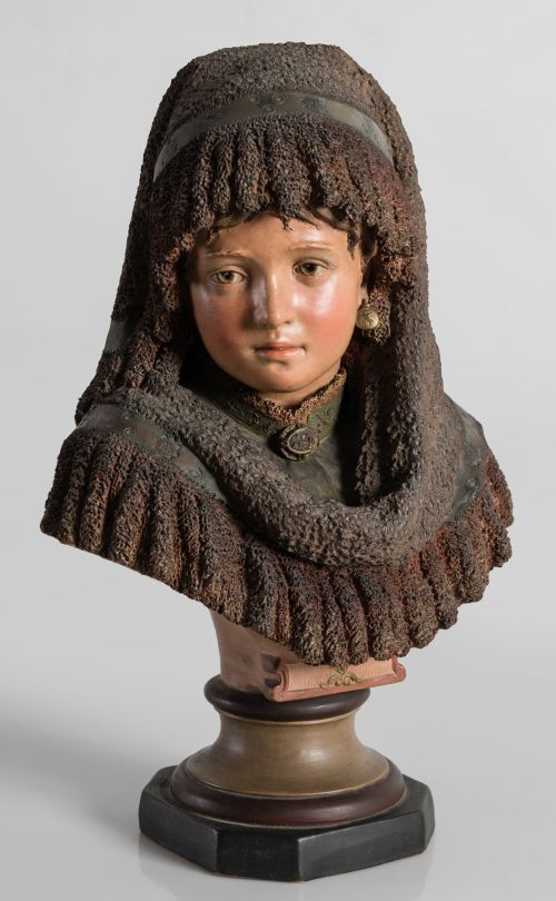 “Busto de dama con mantilla", Austria, S. XIX