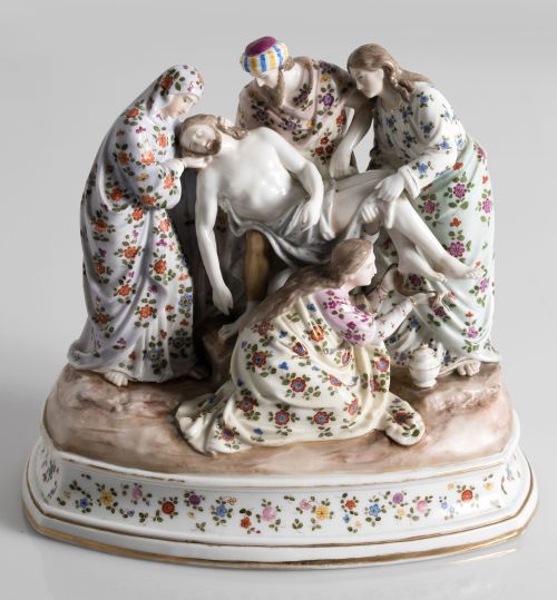 "Lamentation over the Dead Christ". Glazed and polychrome p