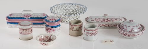 Lote de piezas de loza y porcelana, ffs.S.XIX - pps.S.XX