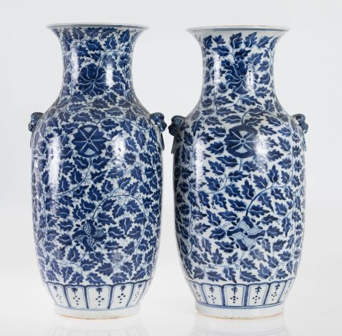 Pareja de jarrones de porcelana, China, ffs. S. XIX - pps.