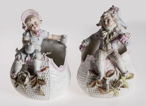 Pareja de centros de porcelana, c.1900
