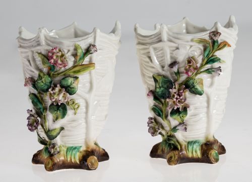 Pareja de jarrones o centros de mesa de porcelana posibleme