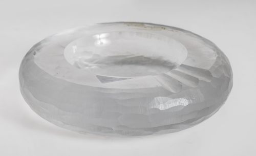 Centro de cristal tallado con alero decorado al ácido, med.