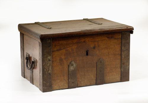 Baúl , España, S. XIX
