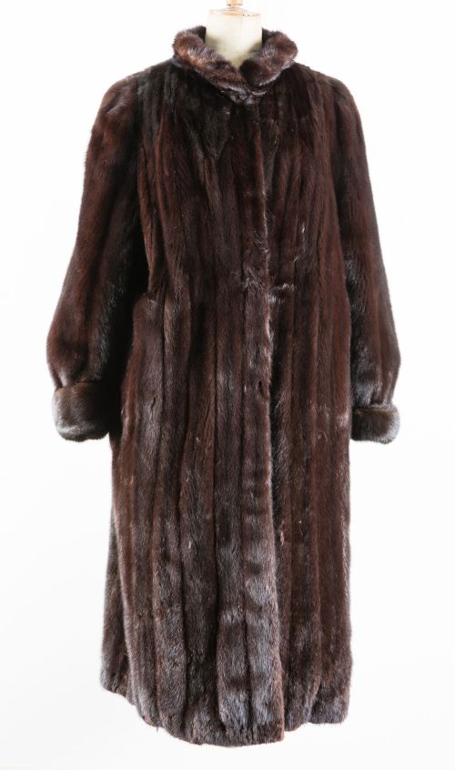 Abrigo de lomos de visón marrón chocolate