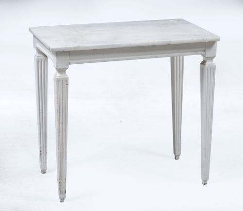 Mesa de estilo Luis XVI, España, S. XIX