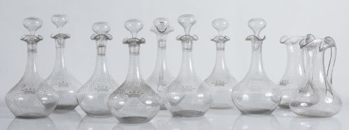 Juego de licoreras y jarras de cristal 