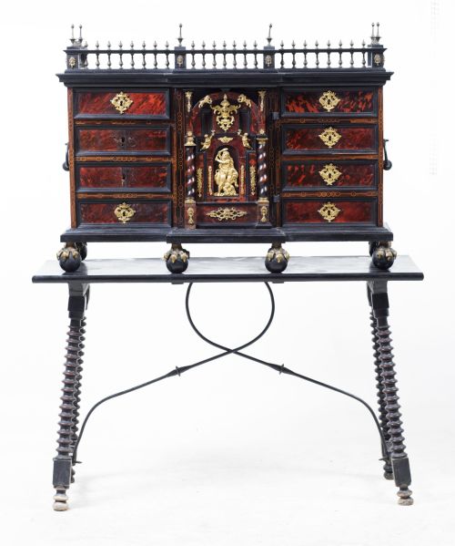 Bargueño de estilo hispano flamenco, España, S. XIX