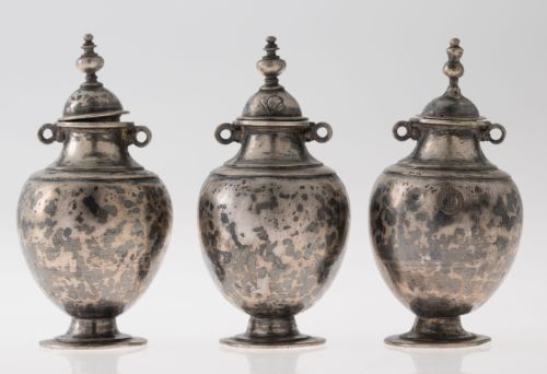 Crismeras de plata para los santos óleos, España, S.XVII