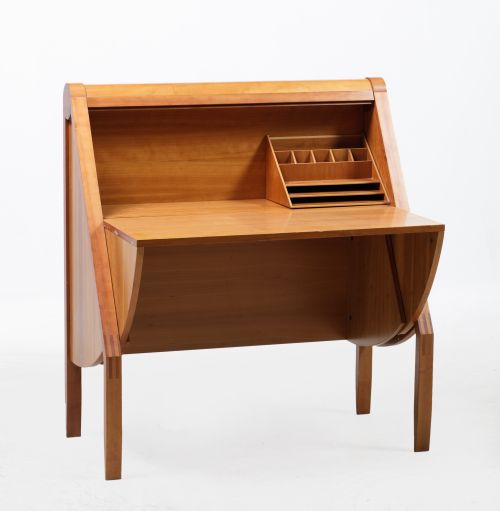 Escritorio "Compass" diseño de Pedro Miralles Claver c.199