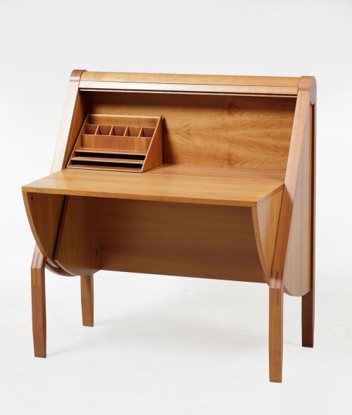 Escritorio "Compass" diseño de Pedro Miralles Claver c.1990