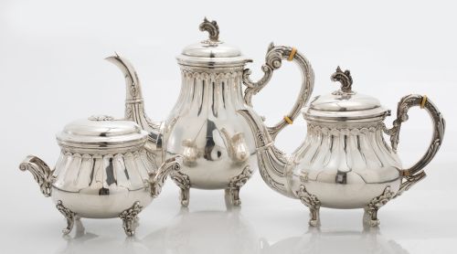 Juego de café formado por cafetera, tetera y azucarero de p