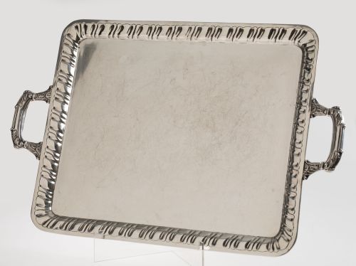 Bandeja de asas de plata, S. XX