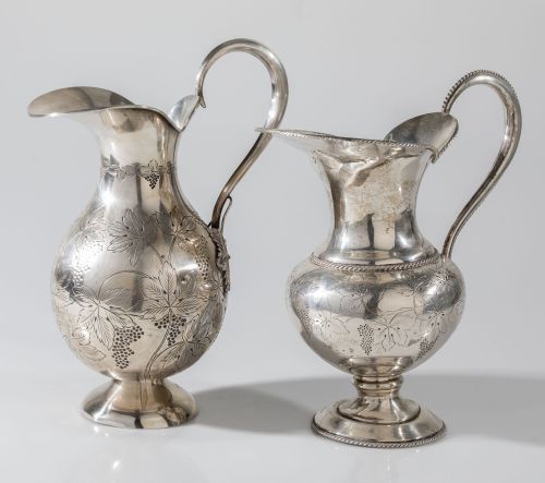 Dos jarras de plata española ley 916, S. XX