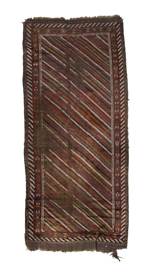 Alfombra de lana con decoración dispuesta a rayas, S. XX