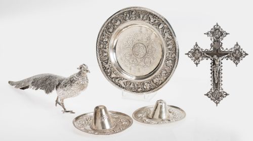 Lote de plata contrastada compuesto por dos sombreros mejic