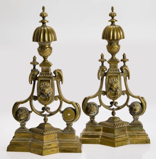 Pareja de morillos de gusto inglés, med. S. XX