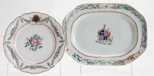 Fuente blasonada en porcelana china de Compañía de India