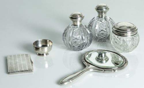 Juego de tocador de plata y cristal, España, med.S.XX