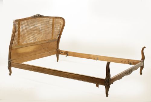 Cama de estilo Luis XV, S.XX