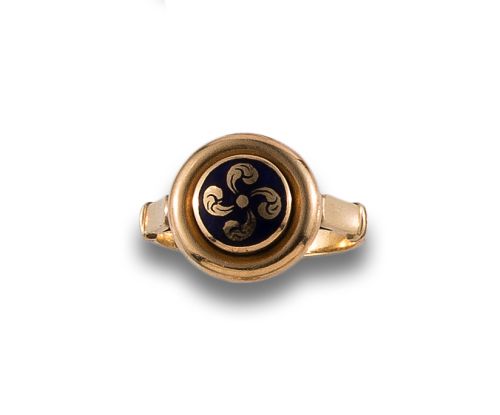 SORTIJA DE ORO Y ESMALTE