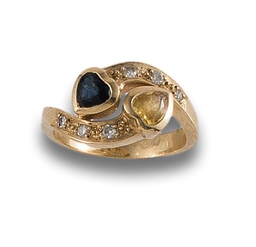SORTIJA DE ORO CON ZAFIRO AZUL Y AMARILLO Y BRILLANTES 
