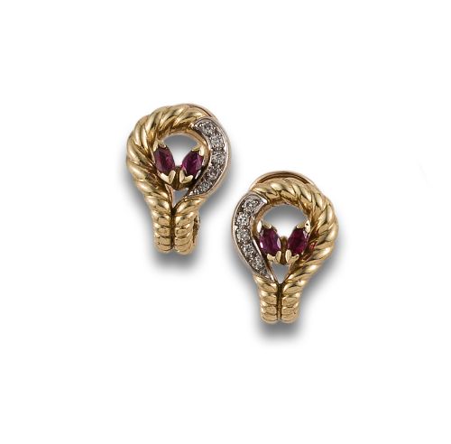 PENDIENTES DE ORO CON RUBÍES Y DIAMANTES 