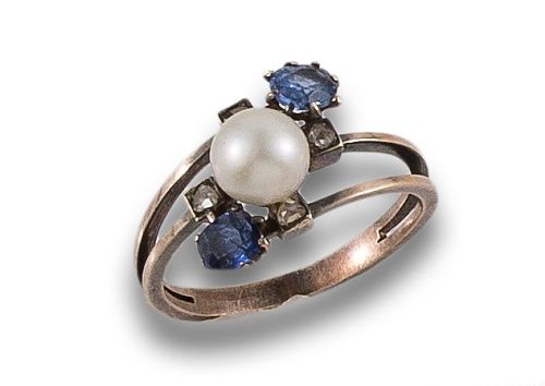 SORTIJA  ANTIGUA CON PERLA, ZAFIROS Y DIAMANTES